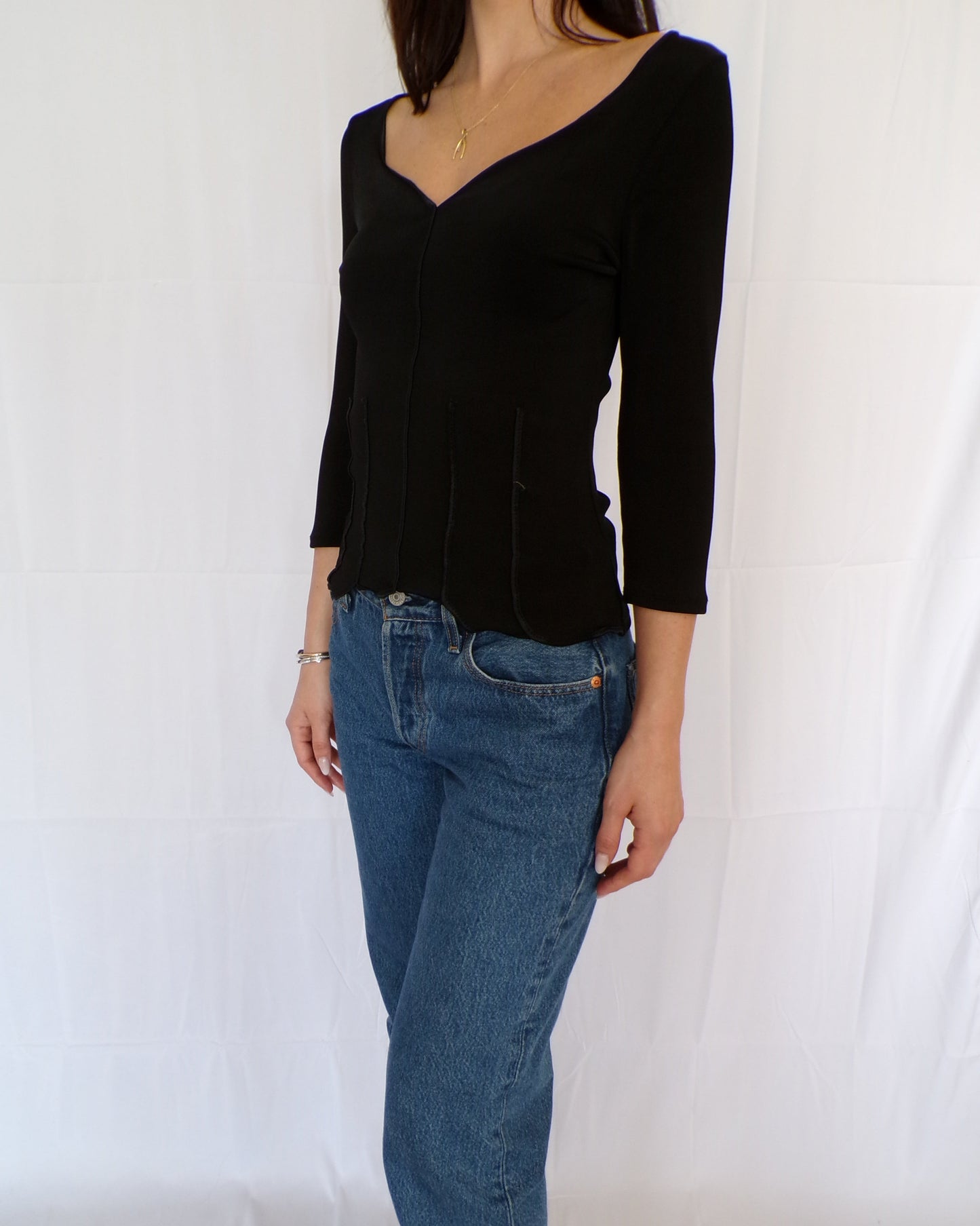 Black Quarter Sleeve Top
